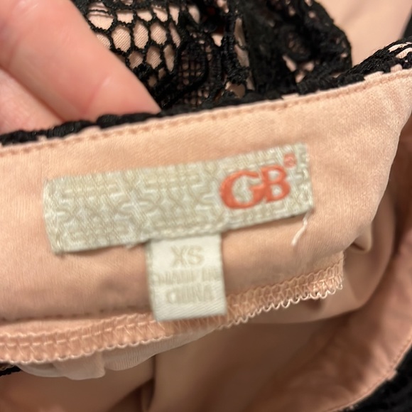 Gianni Bini top and skirt. - Picture 6 of 6